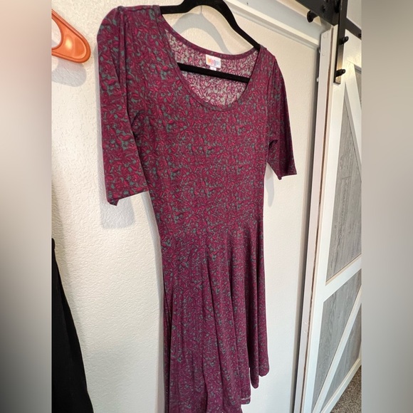 Set of 4 dresses for $20 size small - Picture 9 of 11